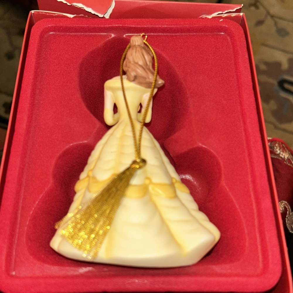 Belle Lenox ornament - Picture 3 of 9